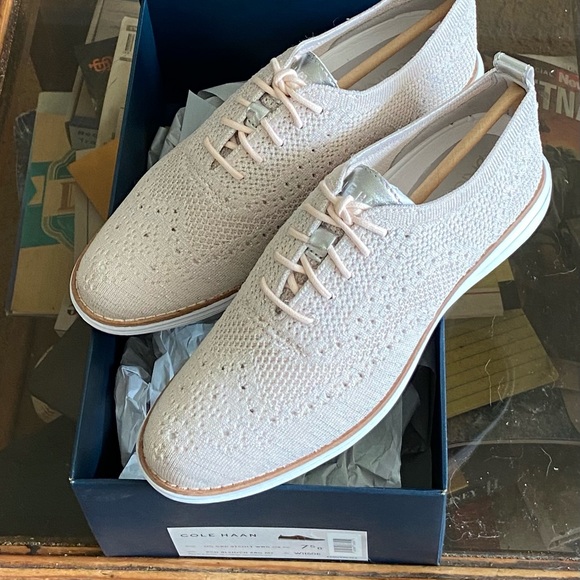 Cole Haan Shoes - Coke Haan stitch light wing tip Oxford new in box